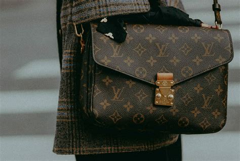 neppe louis vuitton tas schouder|Louis Vuitton.